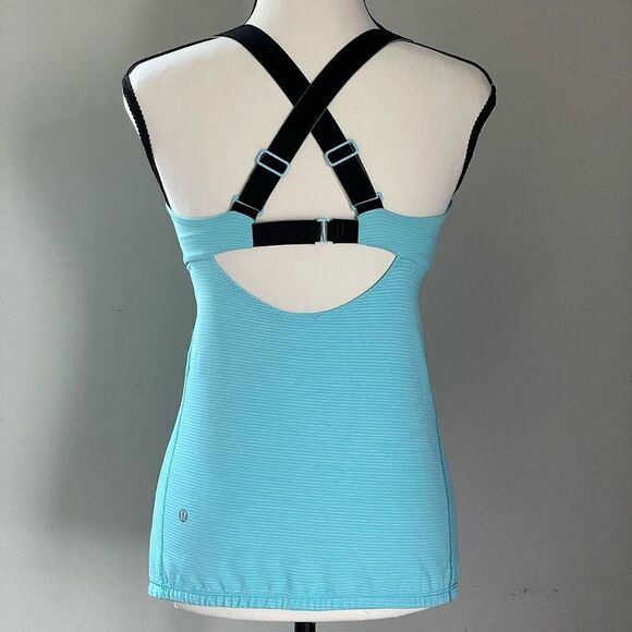 NWOT! Lululemon Blue, Adjustable Strap, Cross-Back Striped Athletic Tank. Size 4 - Picture 2 of 7